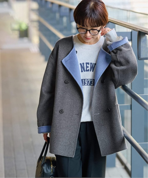 《新色》リバーシブルノーカラーショートコート