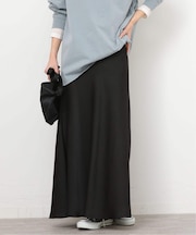 バイアスサテンスカート