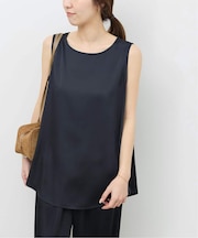 サテンノースリーブブラウス