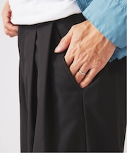 ヒールカット ルーズライト スラックス