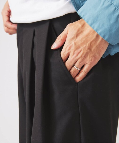 ヒールカット ルーズライト スラックス