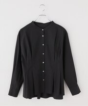 タックペプラムブラウス