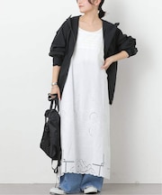 スクエアエンブロイダリーワンピース