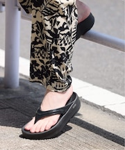 《追加》【OOFOS/ウーフォス】 OOmega：サンダル