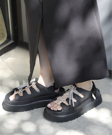 【UGG/アグ】W GOLDENGLOW TOGGLE：サンダル