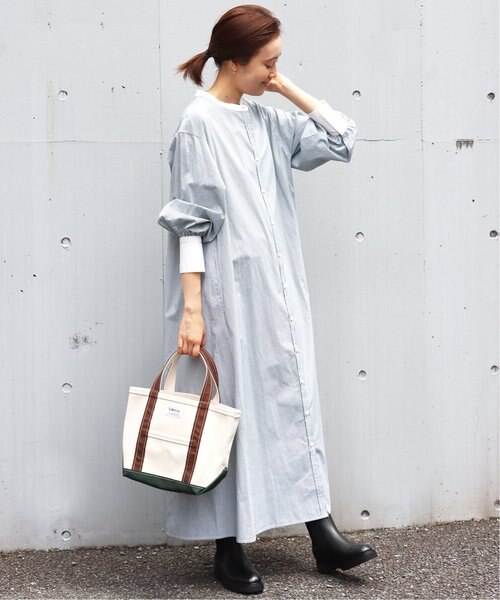 美品 SLOBE IENA キャンブリックシャツワンピース ナチュラル SLOBE IENA（スローブイエナ）の「キャンブリックシャツ