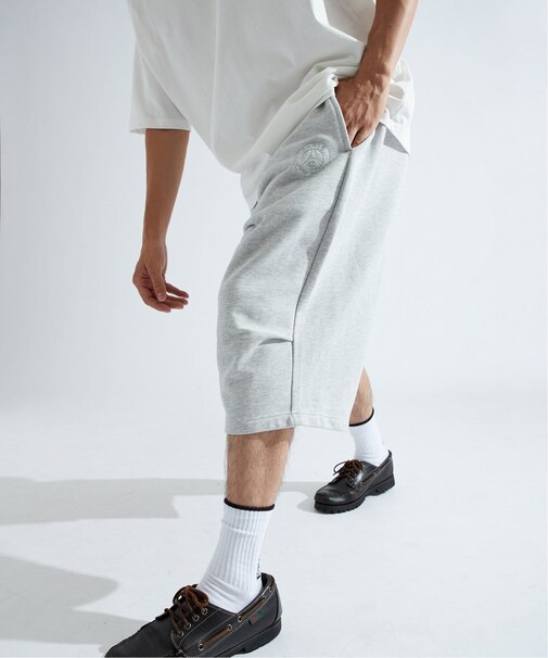 【Paris Saint-Germain / パリ・サン＝ジェルマン】 JP STAINLESS EMBLEM SHORTS