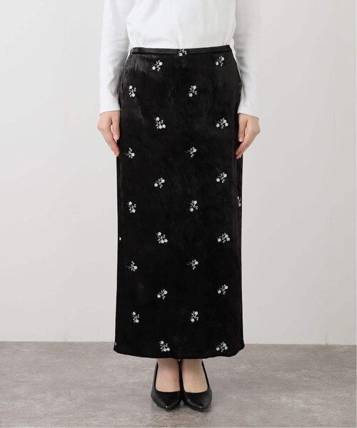 【SLOBE IENA】フラワーエンブロイダリーベロアスカート フラワーエンブロイダリーベロアスカート｜フォーワンセブン