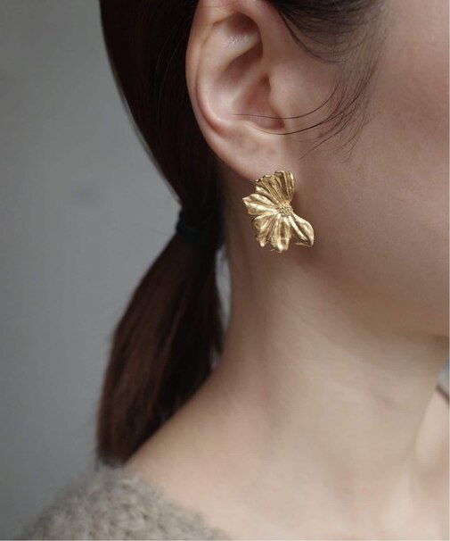 AGAPEE フラワーピアス MONEA EARRINGS