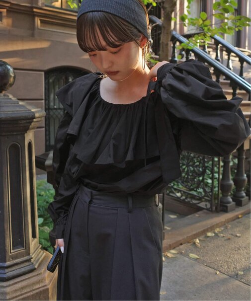 ESTHE/エステ Ruffle Taffetta Top
