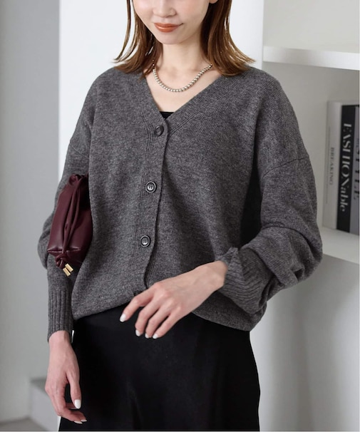 Vネックルーズニットカーディガン