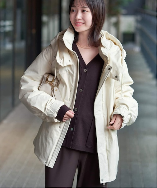 フェザーライト撥水モンスターダウン