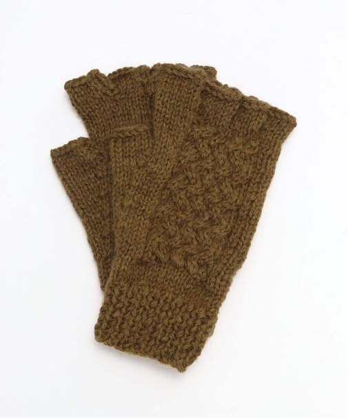 【BLACK SHEEP / ブラックシープ】 HandKnit Cable Glove