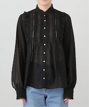 ジャガードピンタックフリルブラウス