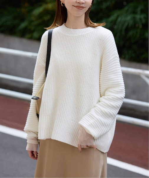 バルキーコットンプルオーバー