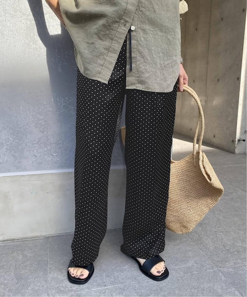 ドットプリントサテンイージーパンツ