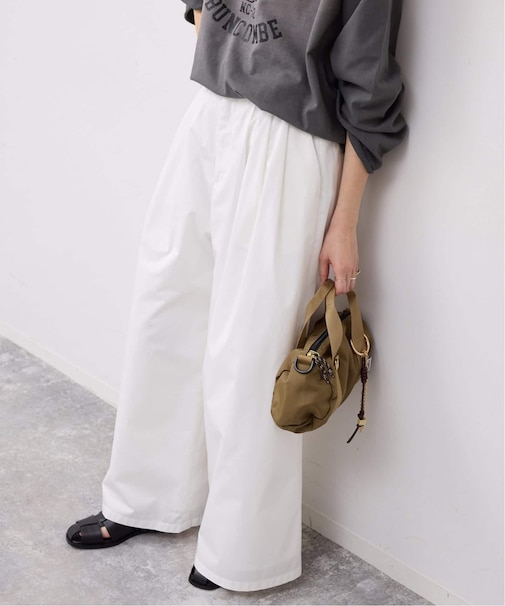 タックワイドパンツ