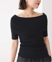 オフショルダーリブニット