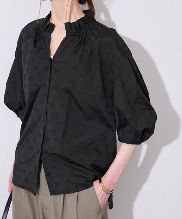 《WEB・一部店舗限定》フラワー刺繍5分袖ブラウス