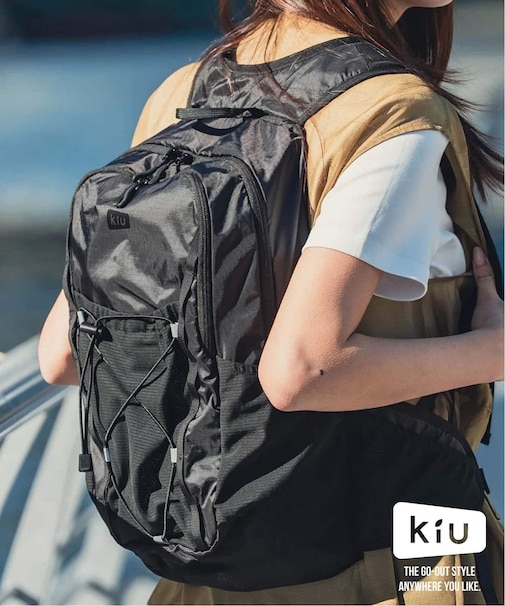 KiU / キウ ライトウェイトフィットバッグ