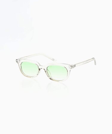 SZADE/エスザーデBATES