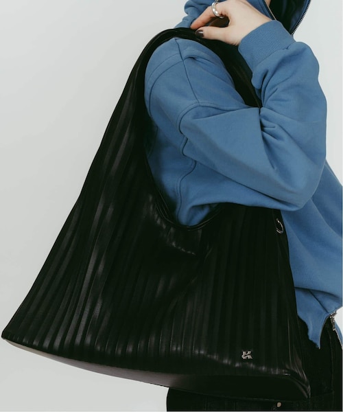 本日限定　　Knuth Marf leather pleats bagブラック Knuth Marf/クヌースマーフ leather pleats bag｜ジョイントワークスの