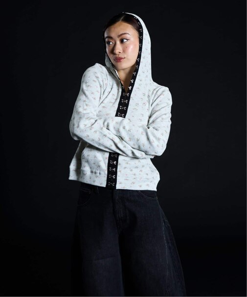 フックディテール ワッフルジップフーディー / J Floral Hook Waffle Hood
