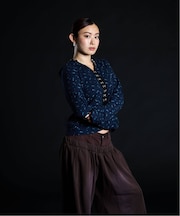 フックディテール ワッフルジップフーディー / J Floral Hook Waffle Hood