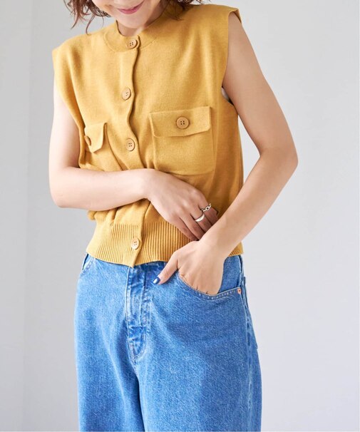 ライトウェイトニットベスト