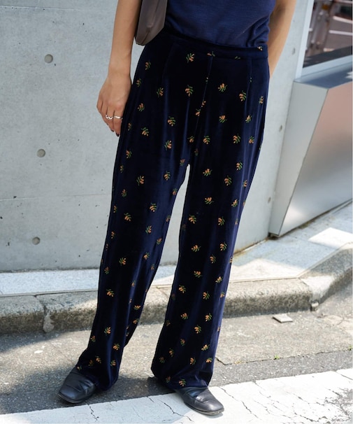 刺繍ベロアフレアパンツ