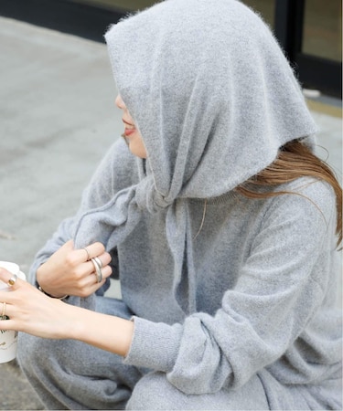 ニット三角ストール