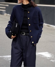 ゴールドボタンクルーネックカーディガン