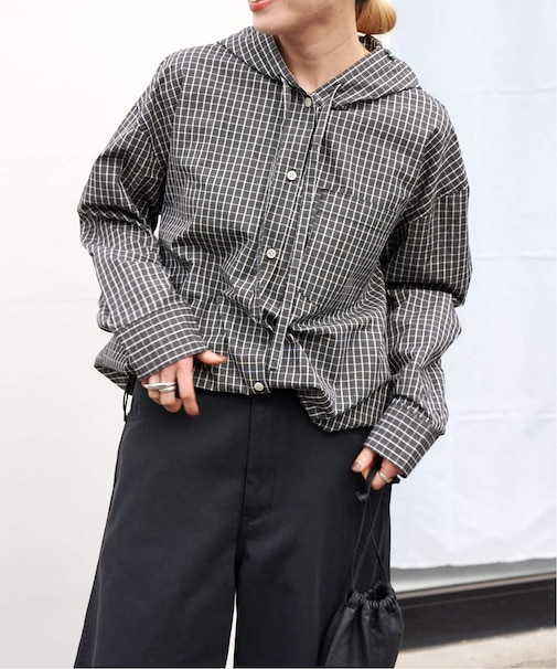 フーディシャツ