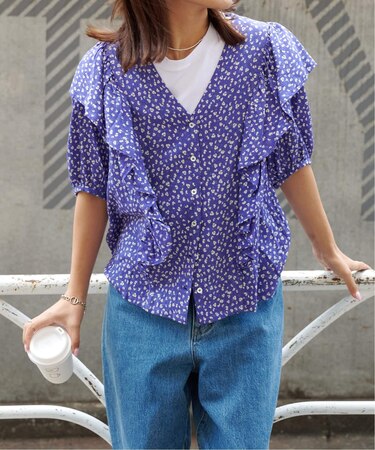 フラワープリント五分袖フリルブラウス