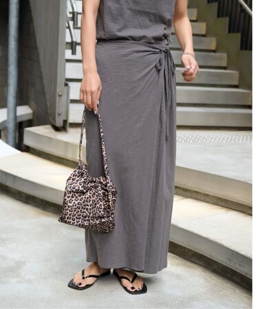 スラブテンジクラップスカート