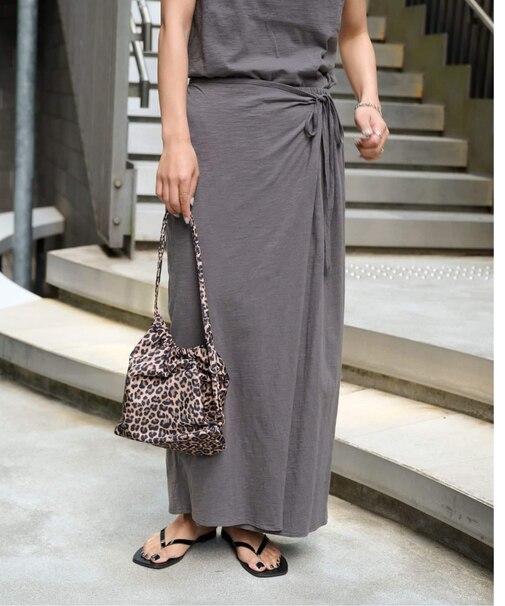 スラブテンジクラップスカート