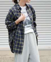 チェックシャツ