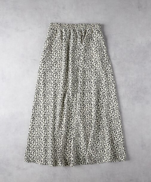 ハニーサックルローズ レオパード柄スカート
