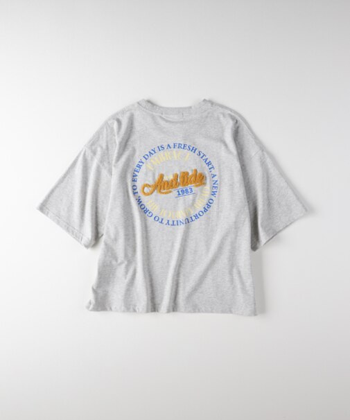 ハニーサックルローズ グラフィックショートＴシャツ