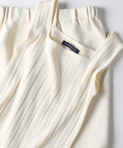 ハニーサックルローズ ニットタンクトップ