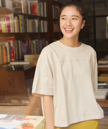 ハニーサックルローズ インレイショートＴシャツ