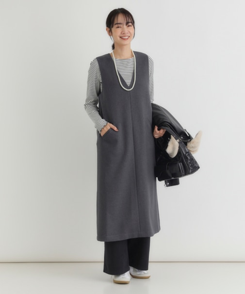 ハニーサックルローズ Ｖネックワンピース