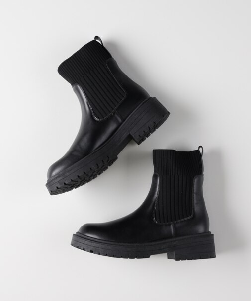 ハニーサックルローズ サイドゴアミドルブーツ