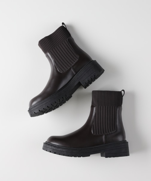 ハニーサックルローズ サイドゴアミドルブーツ