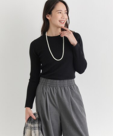 ハニーサックルローズ もちもちハイネックセーター