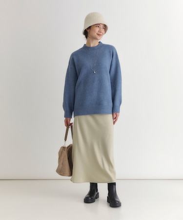 ハニーサックルローズ ボリュームクルーセーター