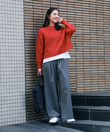 ハニーサックルローズ ケーブルショートセーター