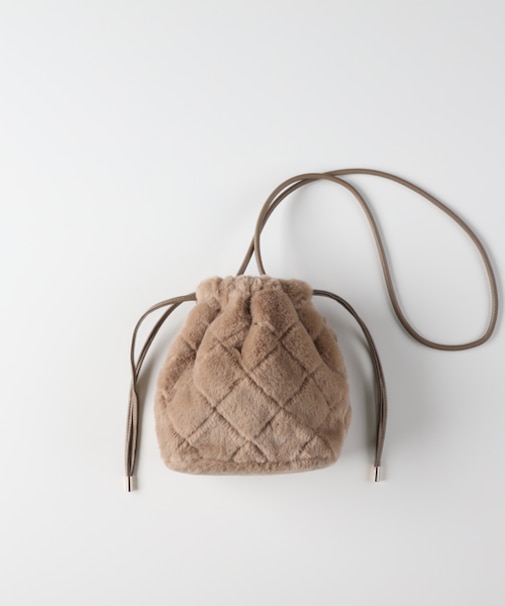 ハニーサックルローズ フェイクファー巾着バッグ