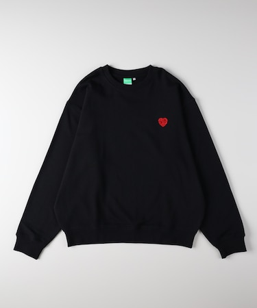 リファービッシュ ワンポイントロゴ刺繍クルーネックプルオーバー