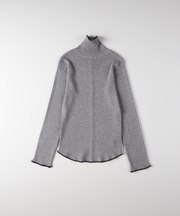 ハニーサックルローズ 配色ハイネックセーター